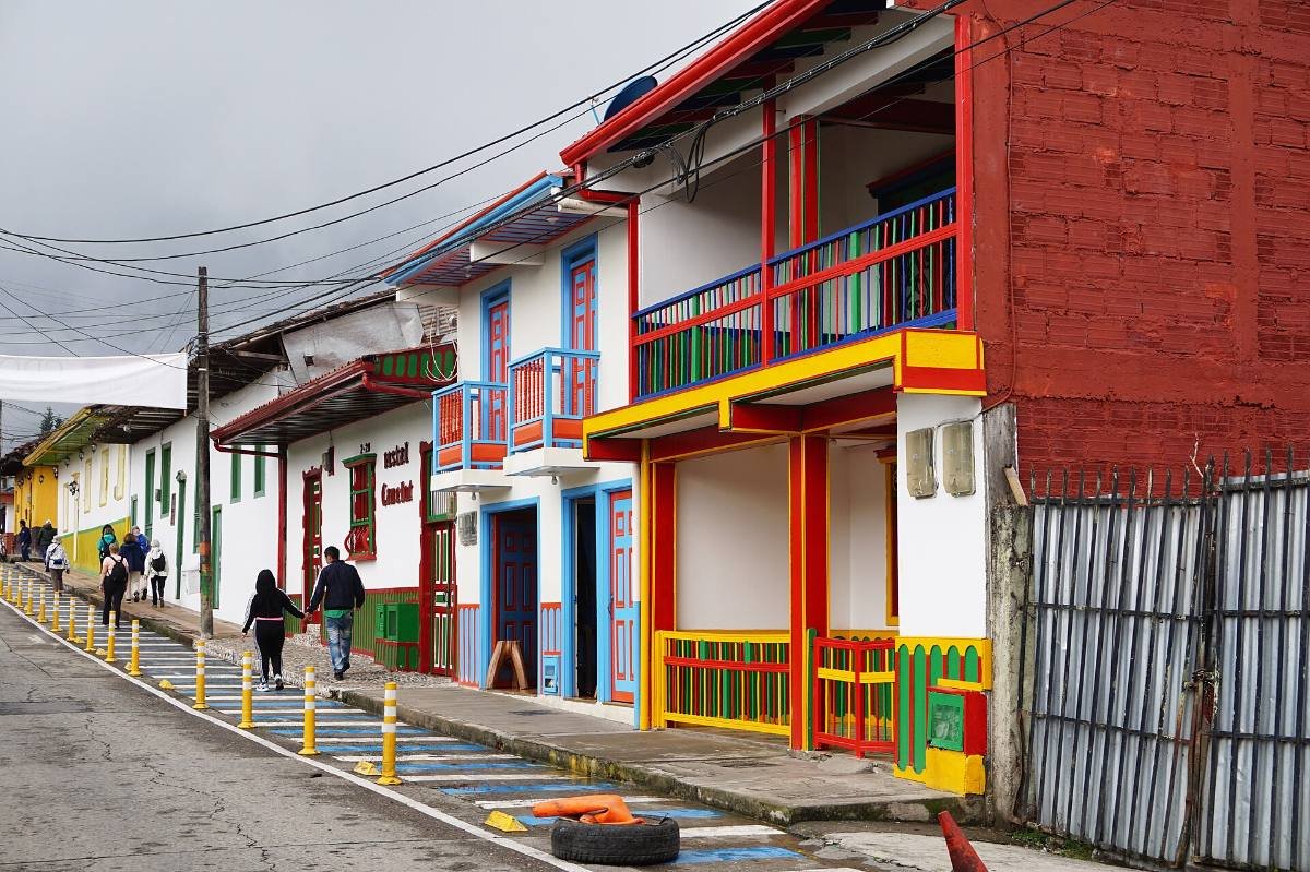 Calle de colores en Salento, Quindío